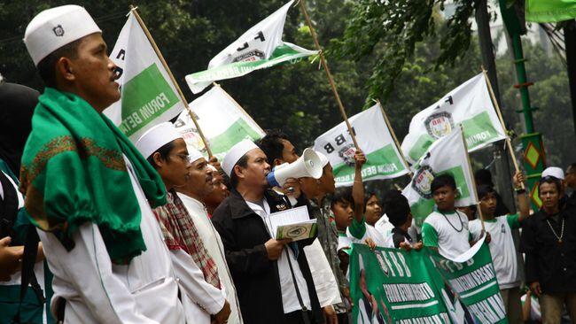 Kemendagri: Pemprov DKI Bisa Cabut Izin FBR soal Minta THR