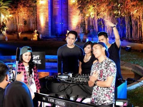 Inilah Acara TV Tetap Kamu Putar Walaupun Gak Ditonton!!