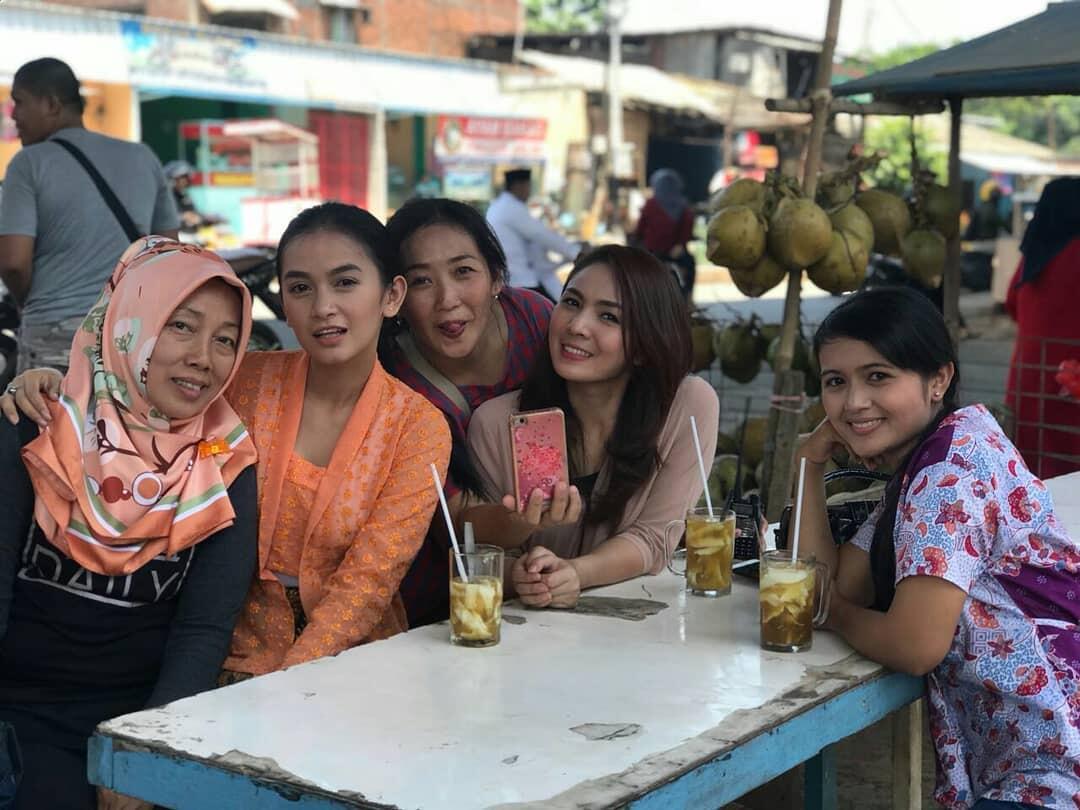 10 Foto Widi Dwinanda, Pemeran Tuti Penjual Pulsa Unyu di 'Cuma Disini'