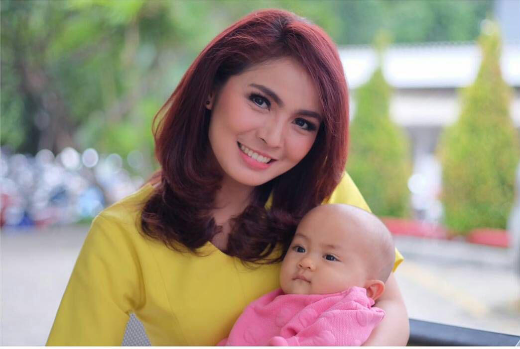 10 Foto Widi Dwinanda, Pemeran Tuti Penjual Pulsa Unyu di 'Cuma Disini'