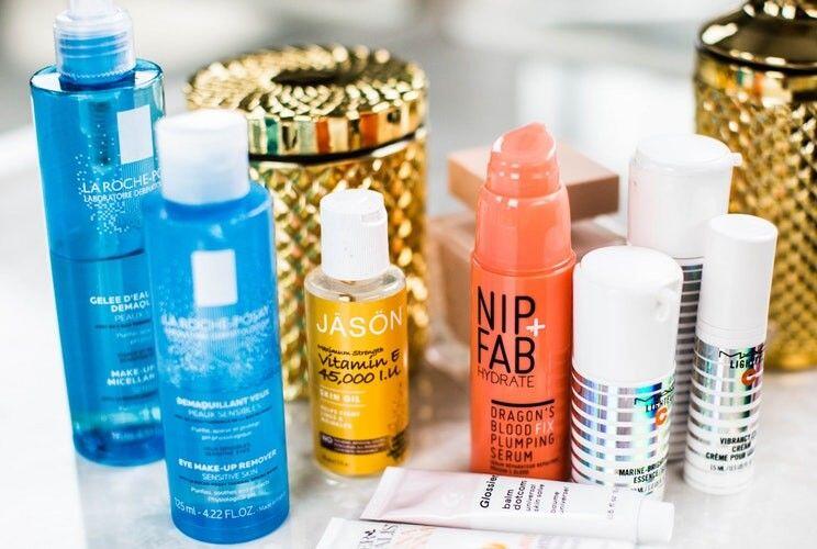 Praktis, Ternyata Kamu Cuma Butuh 3 Produk Skincare Ini Buat Traveling