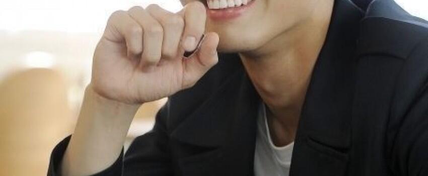 11 Inspirasi Gaya Rambut Ala Park Bo Gum, Dijamin Bikin Keren!