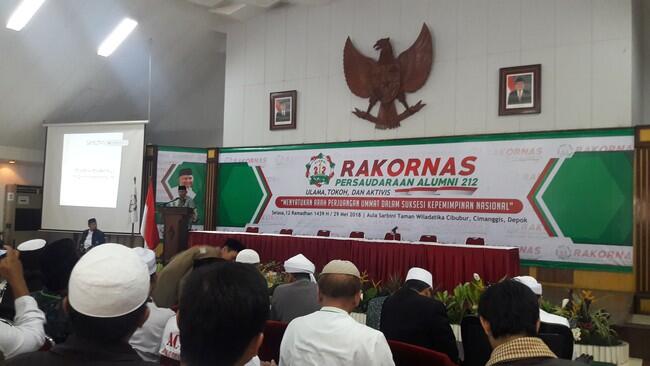 Tunjuk Foto Jokowi, Amien Rais: Ini akan Dilengserkan Allah