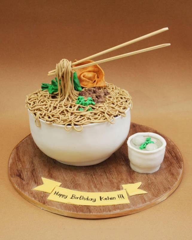 10 Kue Berbentuk Mi Ini Bikin Kamu Penasaran Sama Rasanya