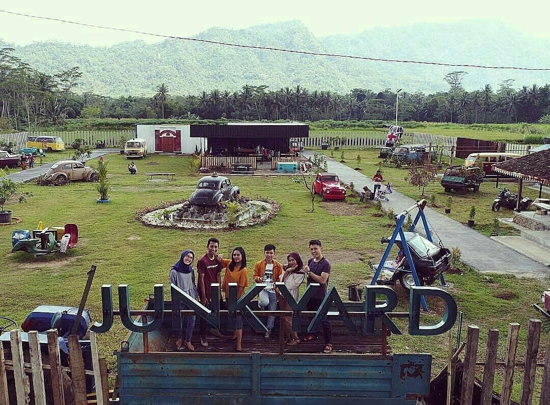 Liburan Bertema Otomotif yang Minim Budget Tapi Instagrammable di Junkyard Auto Park