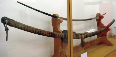 7 Pedang Legendaris Yang Sangat Terkenal Di dunia No 4 Pedang Milik Rasulullah