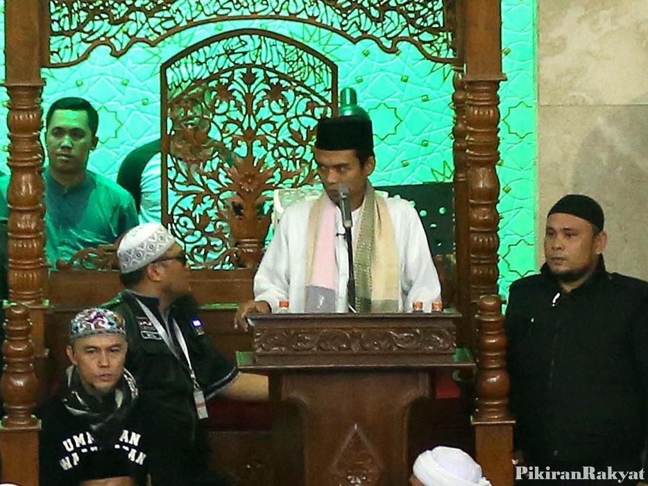 Mengapa Orang Menyukai Ceramah Ustaz Abdul Somad?