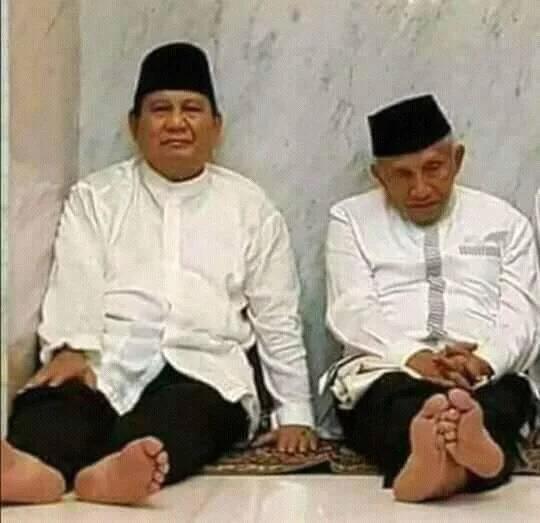 Kata Ngabalin soal 'Umrah Politik' Prabowo-Amien Rais-PA 212 (Jangan Nyinyir!)