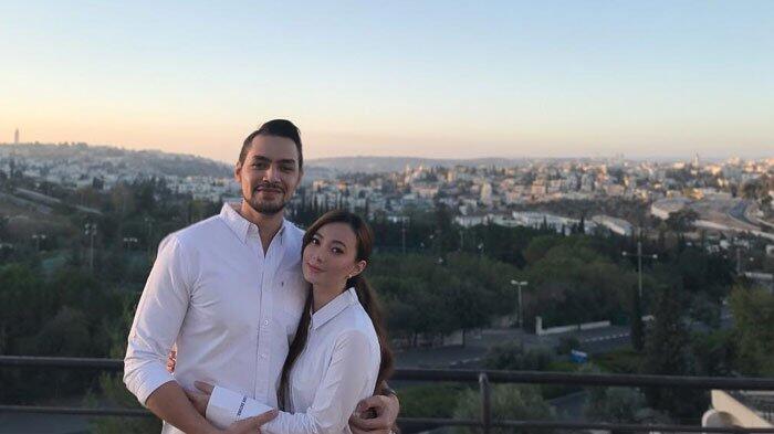 Turis Indonesia Dilarang ke Israel, Ini Liburan Pasangan Artis Jonas Rivano dan Asmir