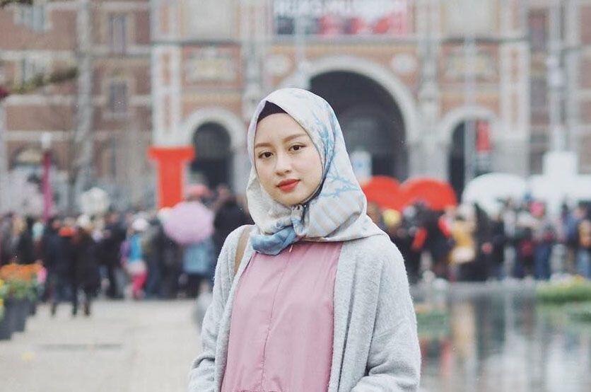 10 Fakta Gita Savitri, Influencer Hijaber yang Sedang Viral