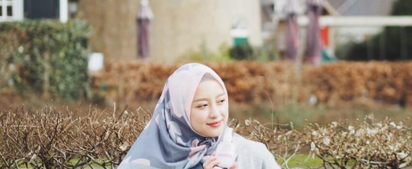 10 Fakta Gita Savitri, Influencer Hijaber yang Sedang Viral