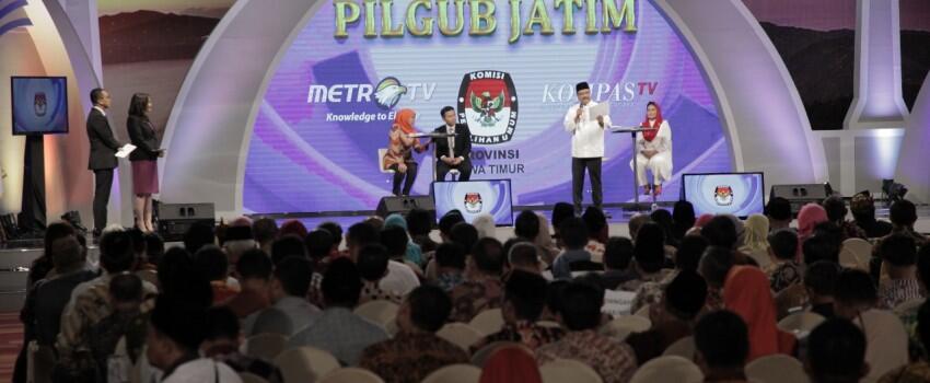 Sama Kuat, Undecided Voters Jadi Kunci Kemenangan di Pilkada Jatim