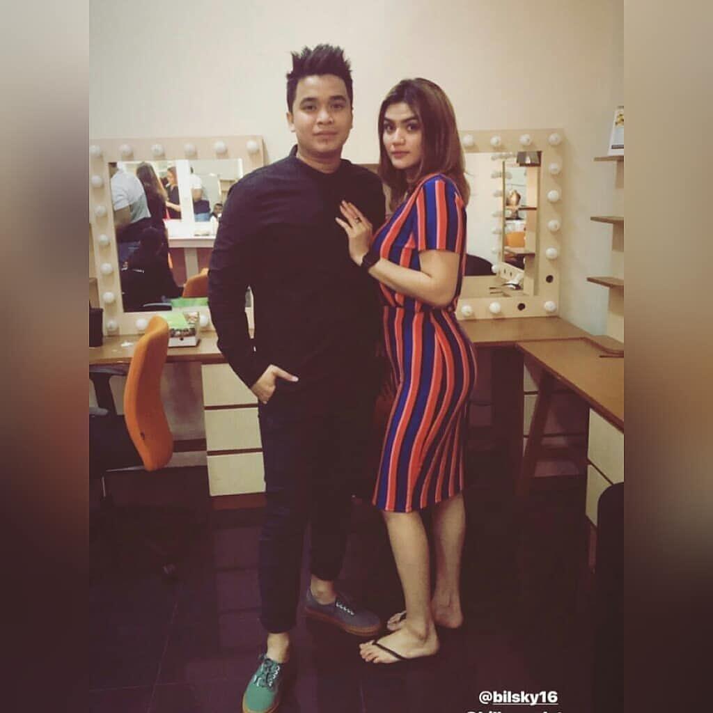 Penuh Kontroversi, 10 Potret Mesra Billy Syahputra dan Hilda Vitria