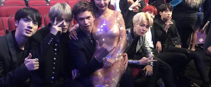 Semakin Berjaya, 13 Selebriti Hollywood Ini Bahkan 'Ngefans' BTS!