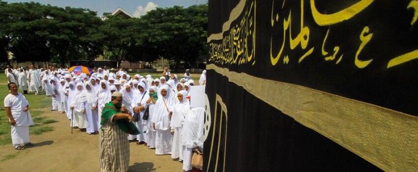 Viral Kakek Ditipu Travel Umrah, Menabung 20 Tahun Telantar di Jeddah
