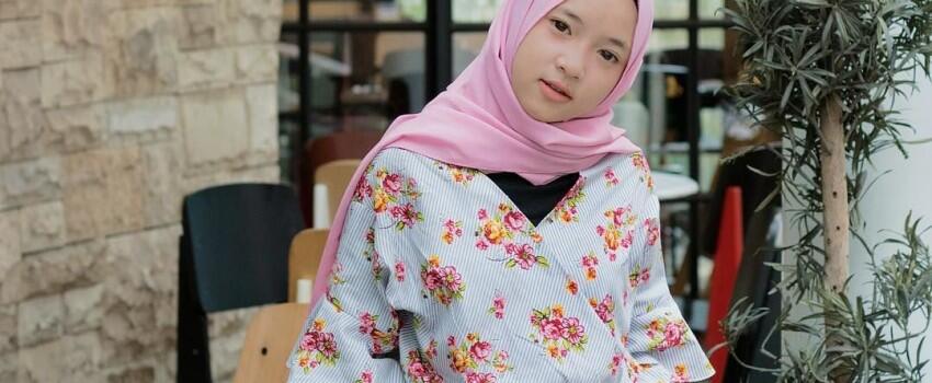 10 Mix and Match ala Nissa Sabyan Ini Bikin Gayamu Jadi Trendi