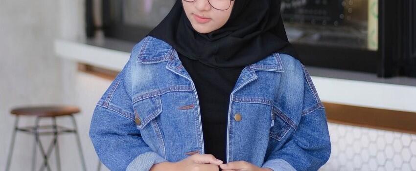 10 Mix and Match ala Nissa Sabyan Ini Bikin Gayamu Jadi Trendi