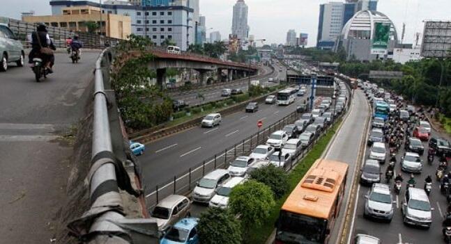 Polisi Minta Proyek LRT Dihentikan Sementara saat Mudik