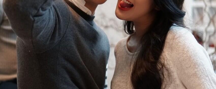 Adu Gaya Mesra Nindy Parasady dan Sandra Dewi Saat Bersama Suami