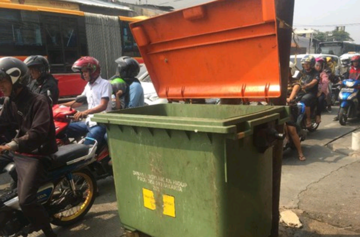 Generasi Milenial Kecam Anggaran Tong Sampah Rp 9 Milyar
