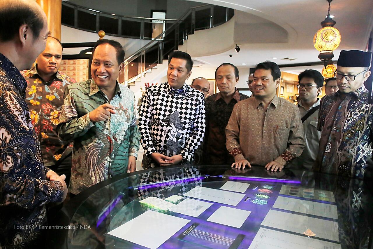 Menristekdikti Harap Masyarakat Nikmati Produk Inovasi Anak Bangsa