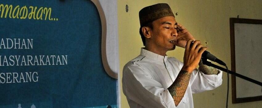Sejarah Peci, Soekarno Orang RI Pertama yang Memadukannya dengan Jas