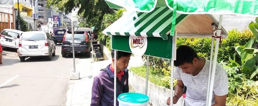 7 Filosofi Hidup yang Bisa Diambil dari Penjual Es Kepal Milo