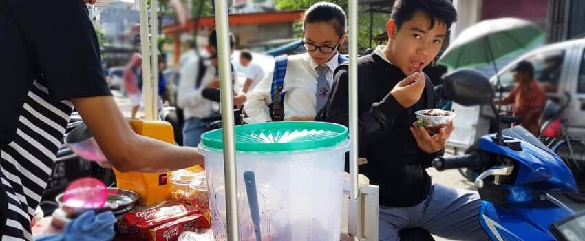 7 Filosofi Hidup yang Bisa Diambil dari Penjual Es Kepal Milo