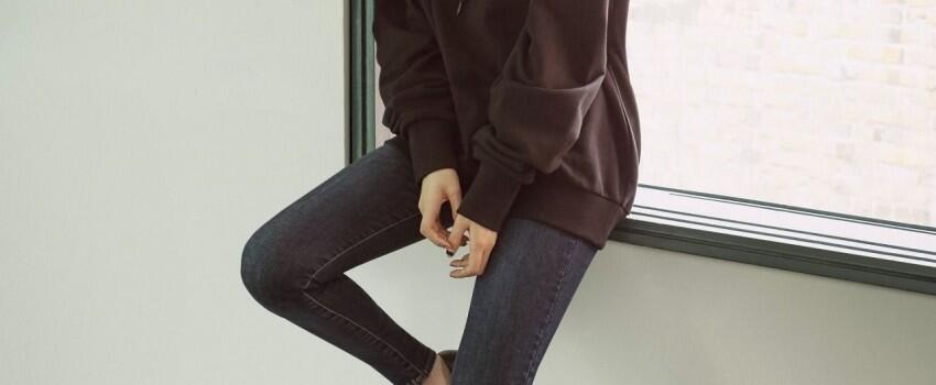 10 Ide Mix and Match Jeans ala Bae Suzy untuk Tampil Simpel