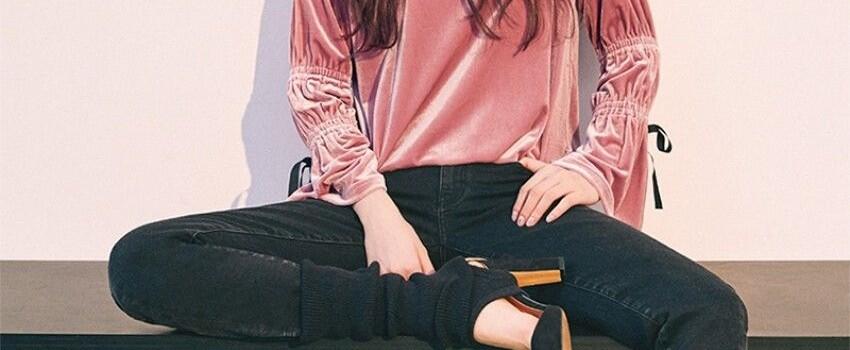 10 Ide Mix and Match Jeans ala Bae Suzy untuk Tampil Simpel