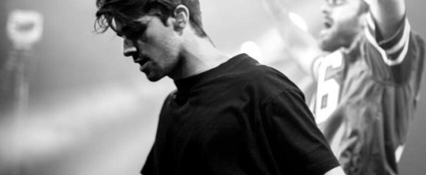 11 Potret Andrew Taggart, Personil The Chainsmokers yang Swag Abis
