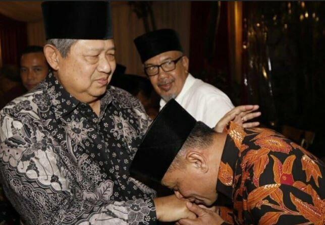 Cium Tangan SBY, Ini Kata Gatot Nurmantyo
