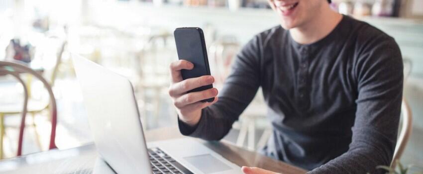 Ini 7 Alasan Kenapa Millennials Suka Mengerjakan Tugas di Kafe