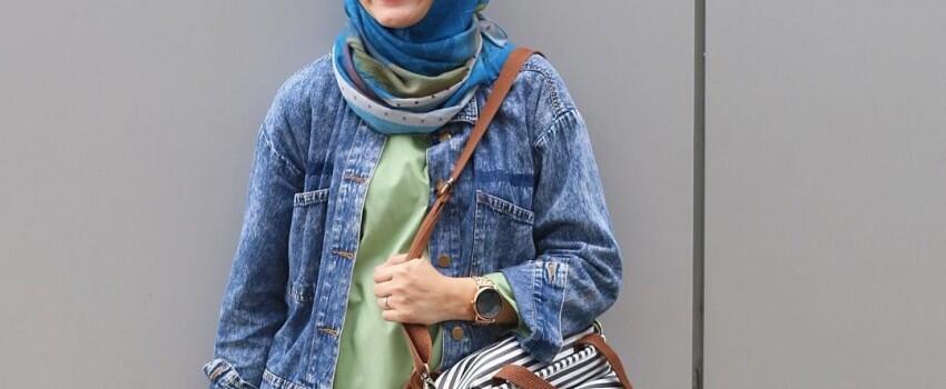 10 Inspirasi Style Hijab Kece untuk Ibu Hamil ala Zee Zee Shahab