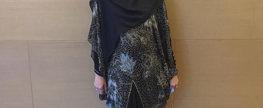 10 Inspirasi Style Hijab Kece untuk Ibu Hamil ala Zee Zee Shahab