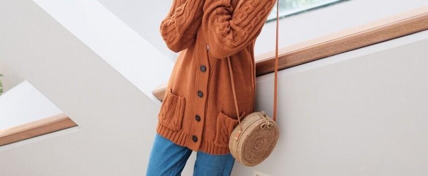10 Style ala Selebgram Sari Endah Pratiwi, Bisa Ditiru Buat Ngampus