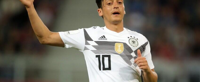 Laga Austria Vs Jerman Tak Jadi Awal yang Baik Bagi Manuel Neuer