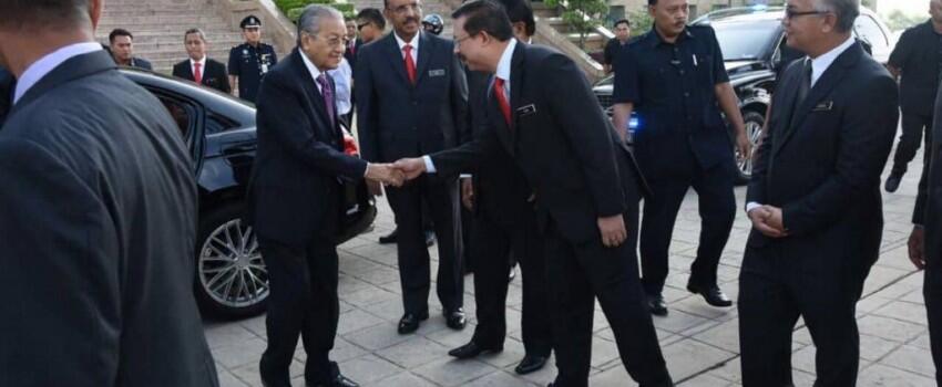 PM Mahathir Mohamad Batalkan Mega Proyek Kereta Cepat KL-Singapura
