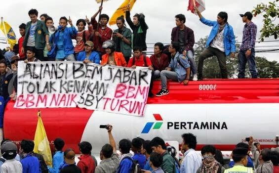 Bagaimanakah Cara Pemimpin Memenangkan Hati Pemilihnya?