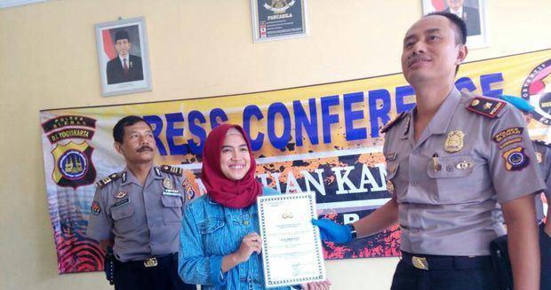 Aksi Mahasiswa Cantik Berhasil Taklukkan Dua Jambret