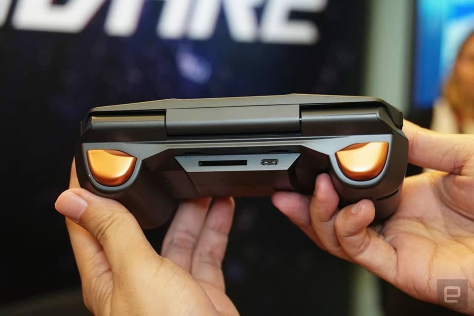 HP Asus ROG - Asus Z2 Poseidon Mempesona