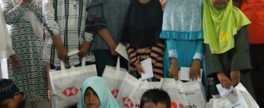 Tanpa Perlu Keluar, Sekarang Kamu Bisa Membayar Zakat Lewat Online Lho