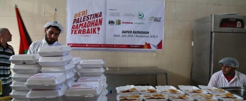 Tanpa Perlu Keluar, Sekarang Kamu Bisa Membayar Zakat Lewat Online Lho