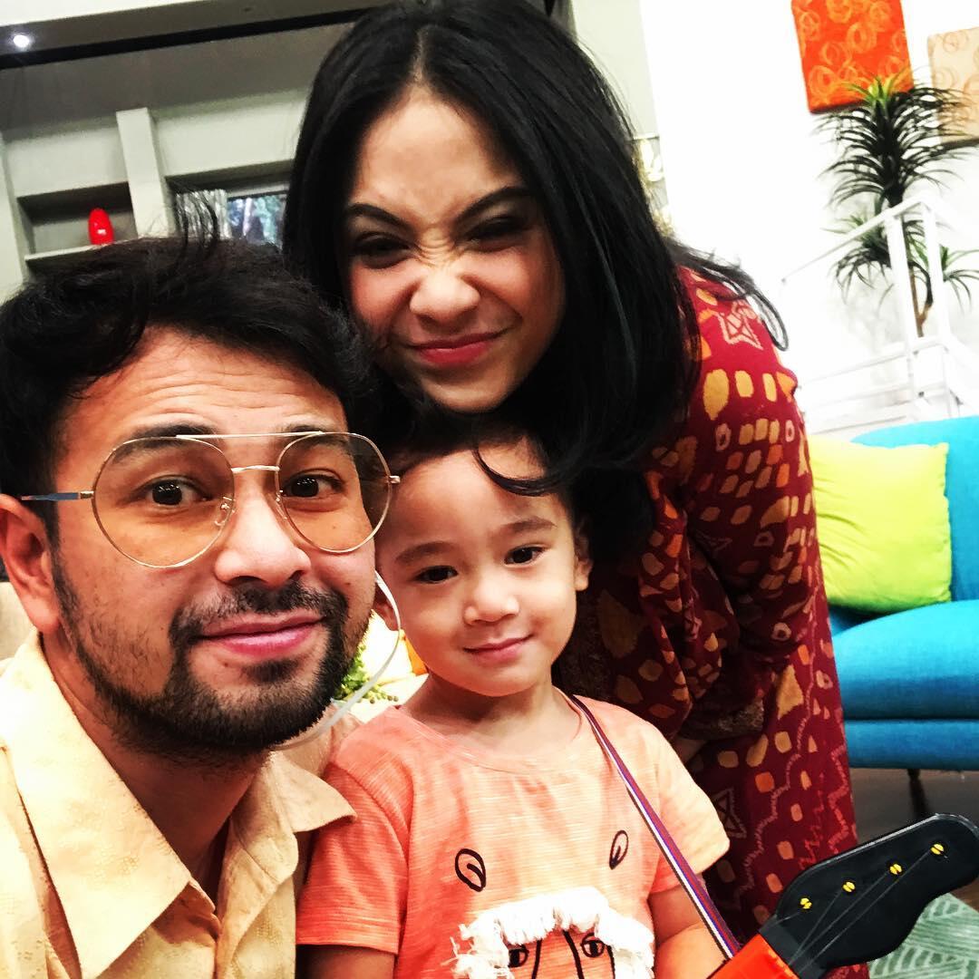 Makin Kompak, 10 Selfie Raffi, Gigi, Rafathar yang Bikin Super Gemas