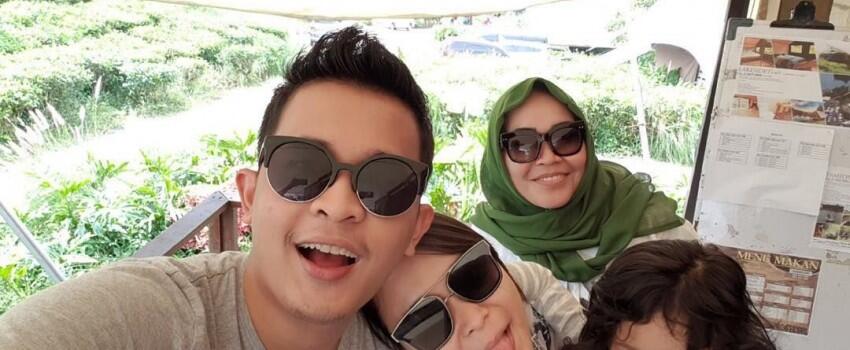 Mesra Bak Drama Korea, Begini Potret Syifa Adik Ayu Ting Ting & Pacar