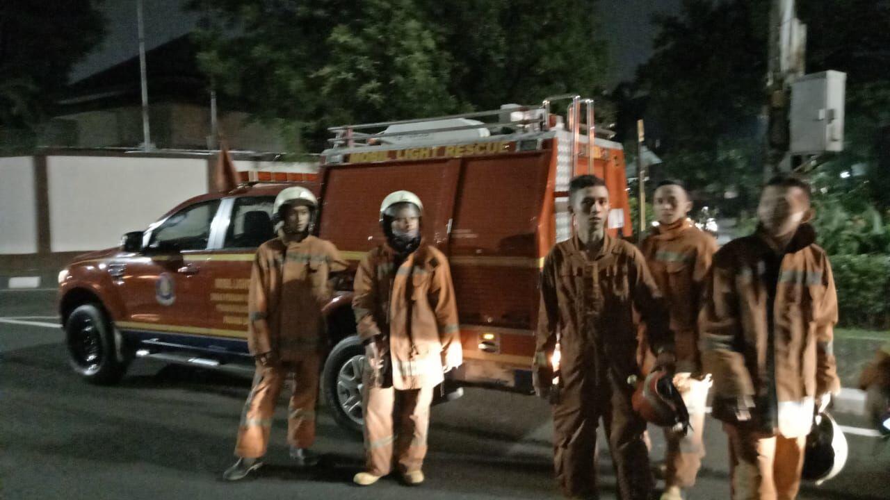 Kebakaran di Gedung Annex, 20 Mobil Pemadam Dikerahkan