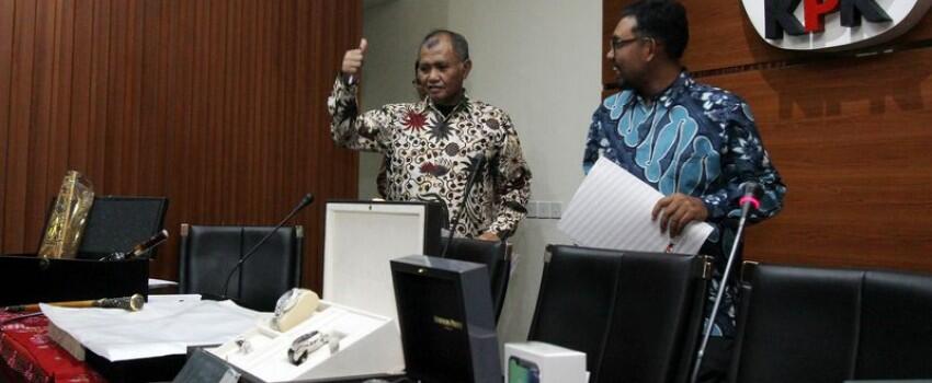 Hadiah Mahal Para Pejabat yang Dilaporkan ke KPK: Keris hingga Berlian