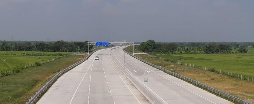 Begini Serunya Mencicipi Tol Ngawi-Surabaya