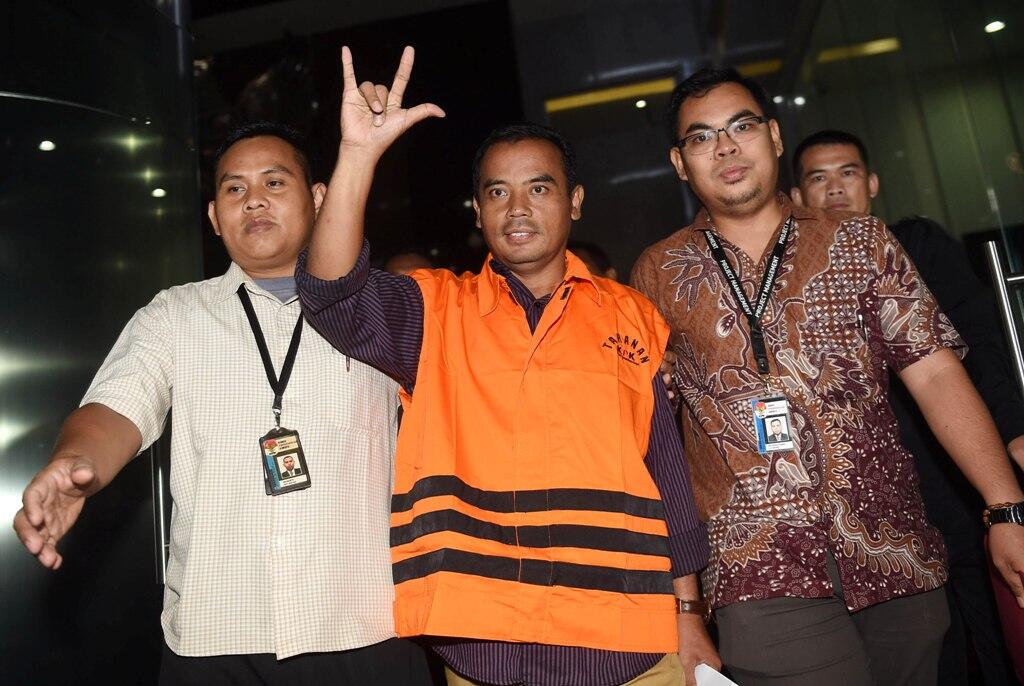 KPK Tahan Bupati Purbalingga