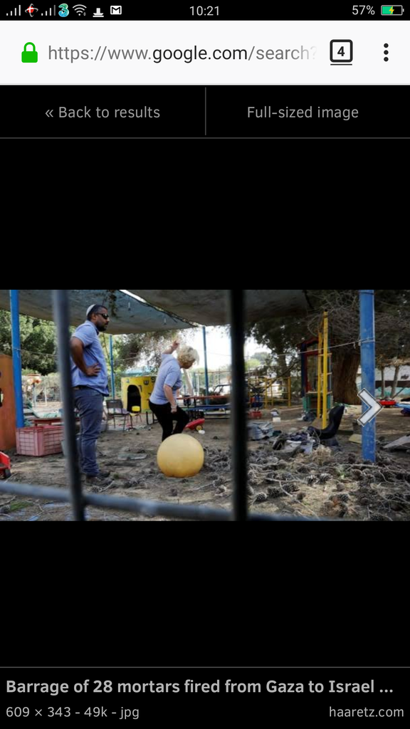roket hamas mengenai taman kanak kanak di israel